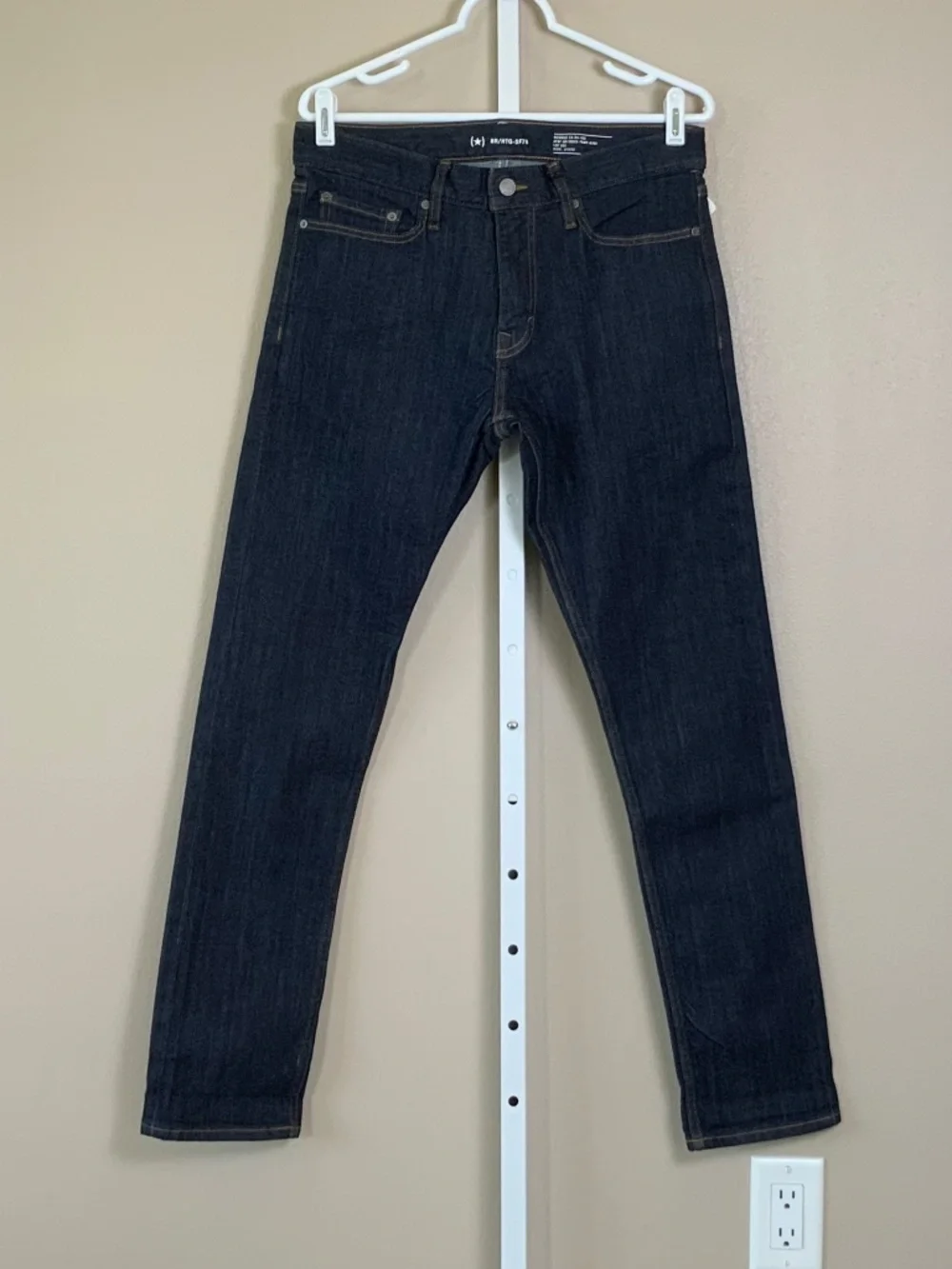 Banana Republic Reissue Heritage Slim Rapid Movement Denim Selvedge Jean